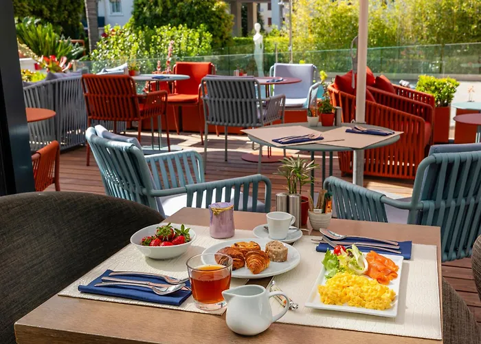 Le Canberra 4* Cannes