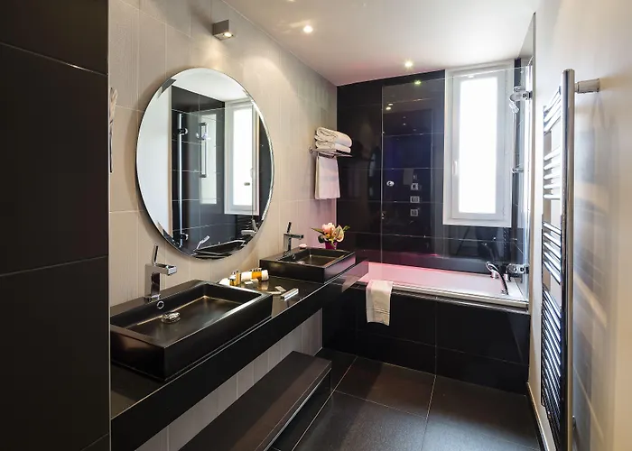 Hotel Le Canberra 4*