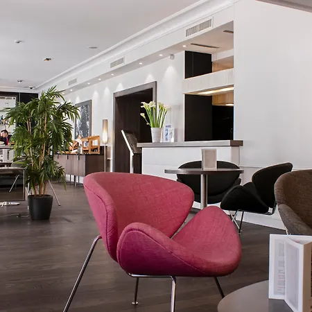 Ξενοδοχείο Le Canberra 4*