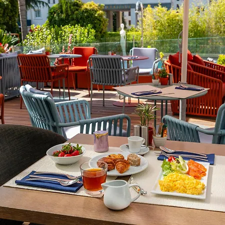 Le Canberra 4* Κάννες