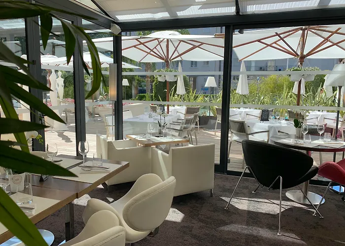 Hotel Le Canberra 4*