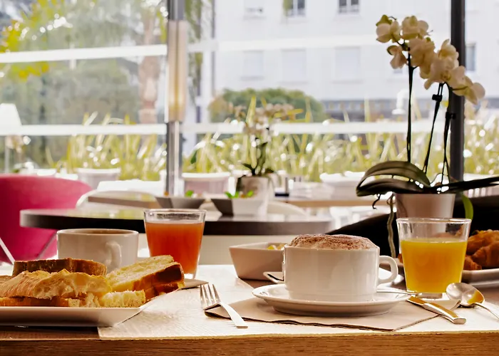 Le Canberra Hotel