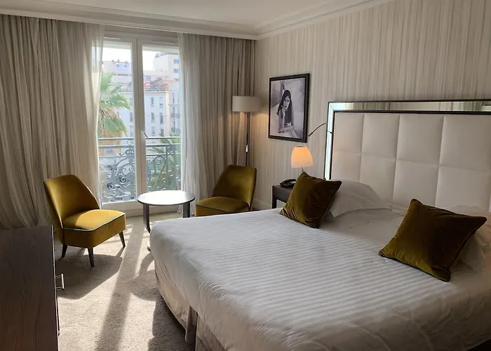Hotel Le Canberra