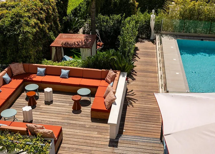 Hotel Le Canberra 4*