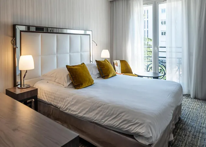 Le Canberra 4* Cannes