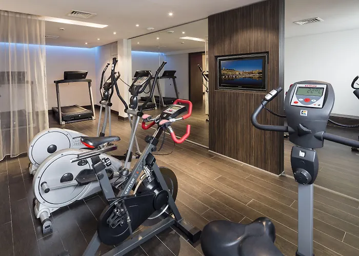 Hotel Le Canberra 4*