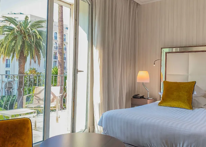 Hotel Le Canberra