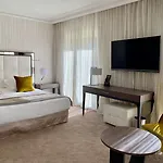 Hotel Le Canberra 4*