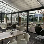Le Canberra Hotel