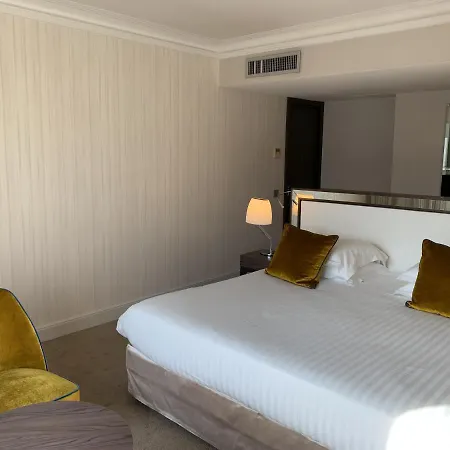 Otel Le Canberra