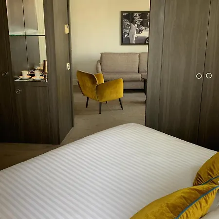 Le Canberra Otel Cannes