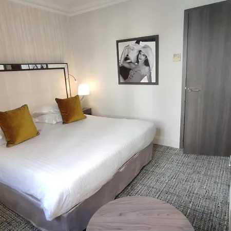 Otel Le Canberra