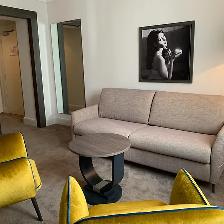 Le Canberra Otel Cannes