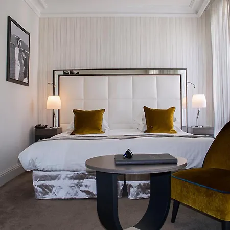 Otel Le Canberra Cannes