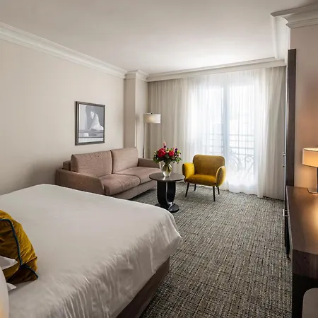 Hotel Le Canberra 4*