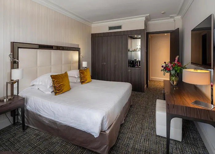 Le Canberra Cannes