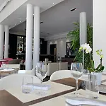Hotell Le Canberra 4*