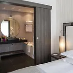 Le Canberra Hotell