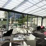 Le Canberra Hotell